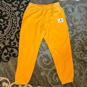 Jordan essential fleece pants